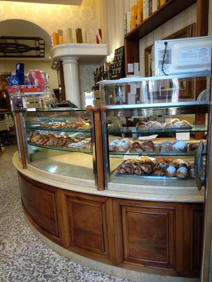 Suite Napoletana Naples Exterior photo